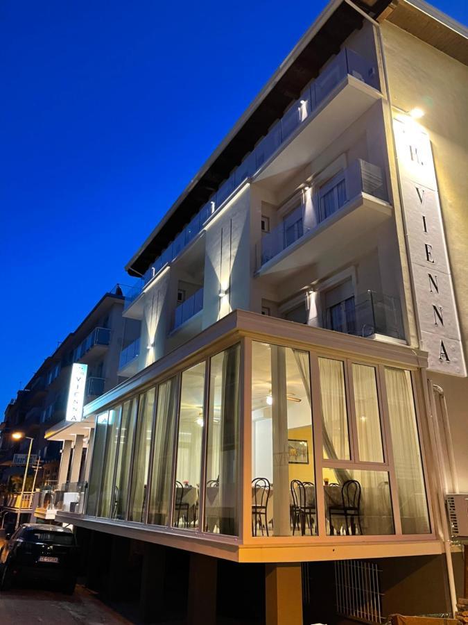 Hotel Vienna Rivazzurra 리미니 외부 사진